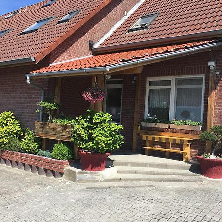 Garni Hotel-Pension Holum Neuharlingersiel Exterior foto